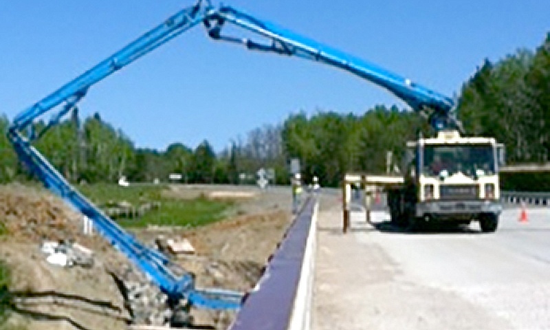 Lakes concrete 32 meter pump truck in action